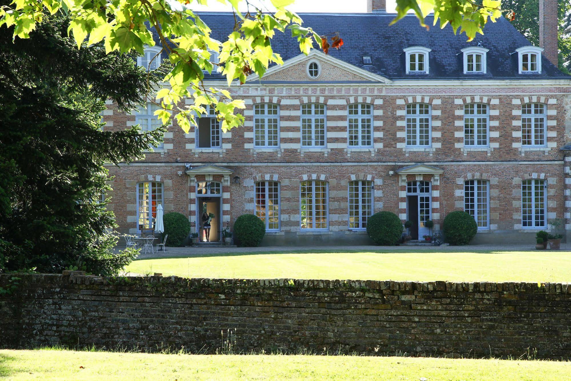 Chateau De La Giraudiere Villeny Exterior photo